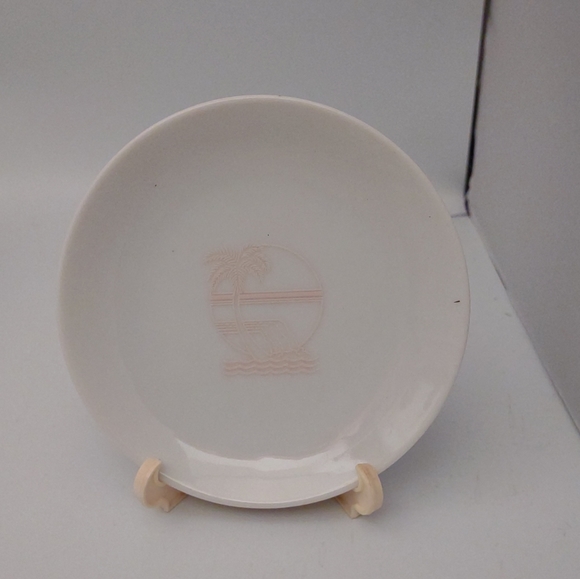 🌷‼️5/$20 -  Ceramic Souvenir Trinket 4" Plate, Palm Tree & Wave w/ Stand - Picture 4 of 6